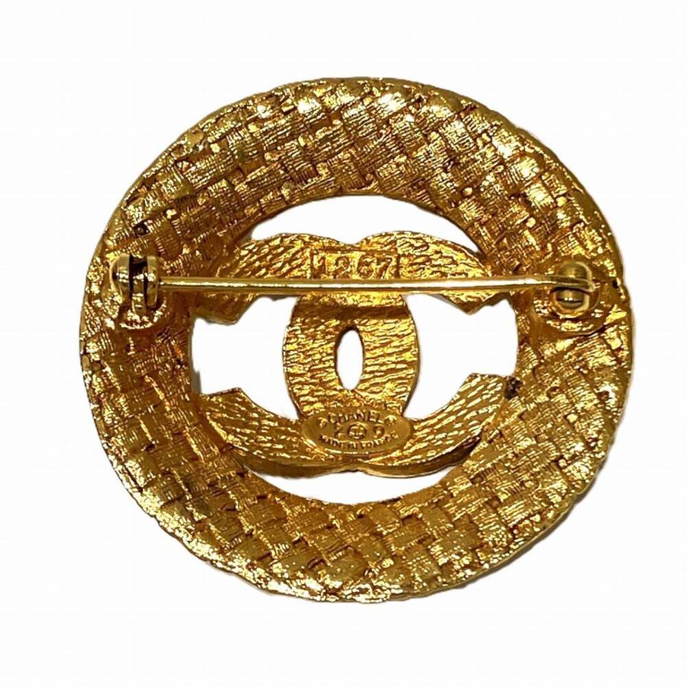 CHANEL Authentic Gold Brooch - Picture 4 of 9
